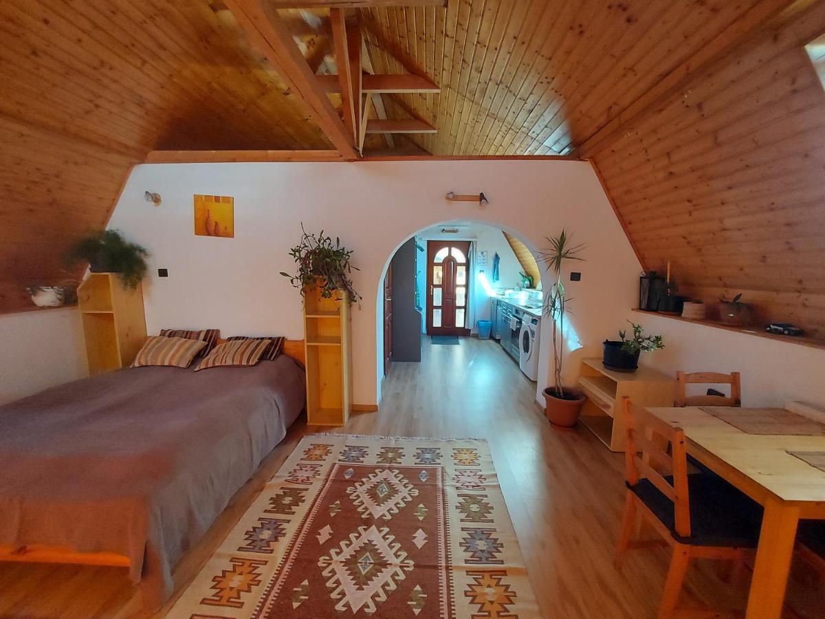 Attila-Apartman Budaoers ภายนอก รูปภาพ