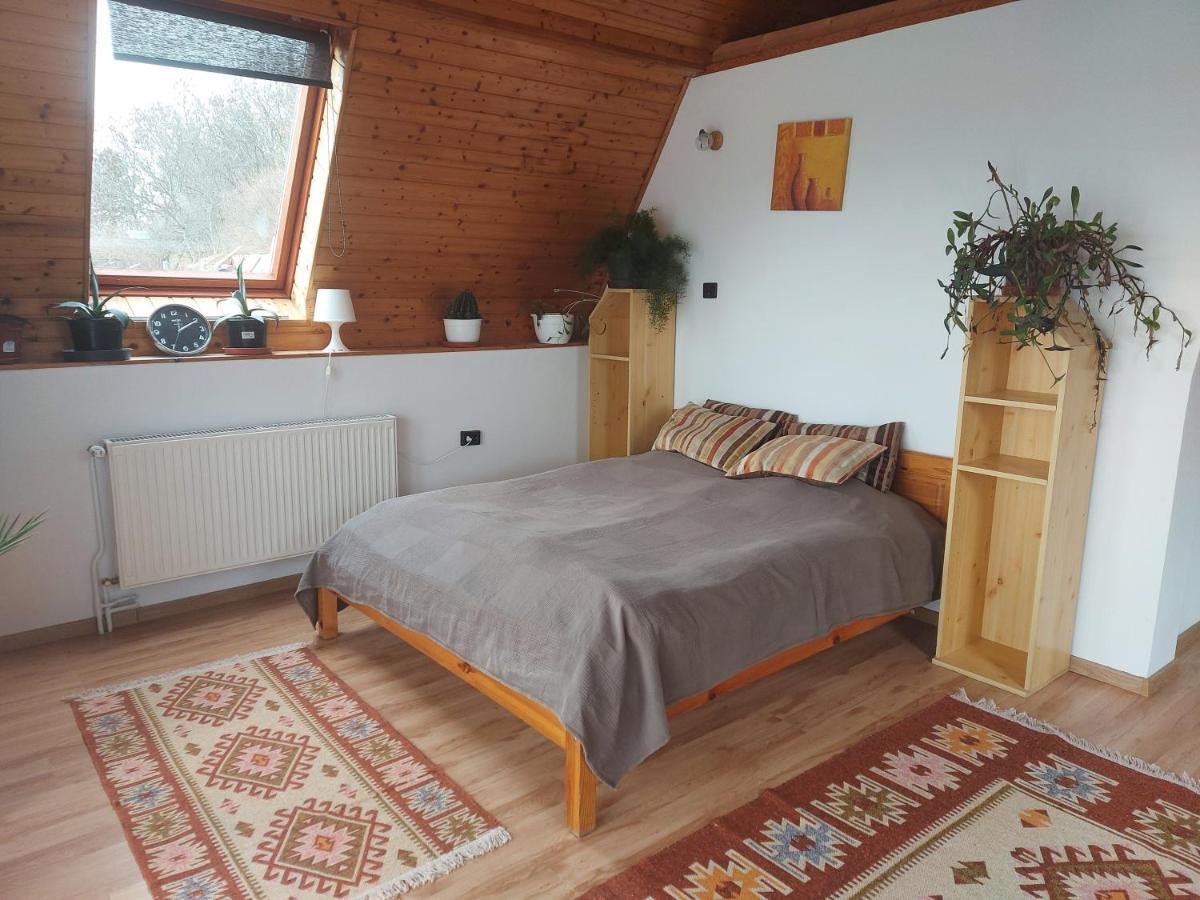 Attila-Apartman Budaoers ภายนอก รูปภาพ